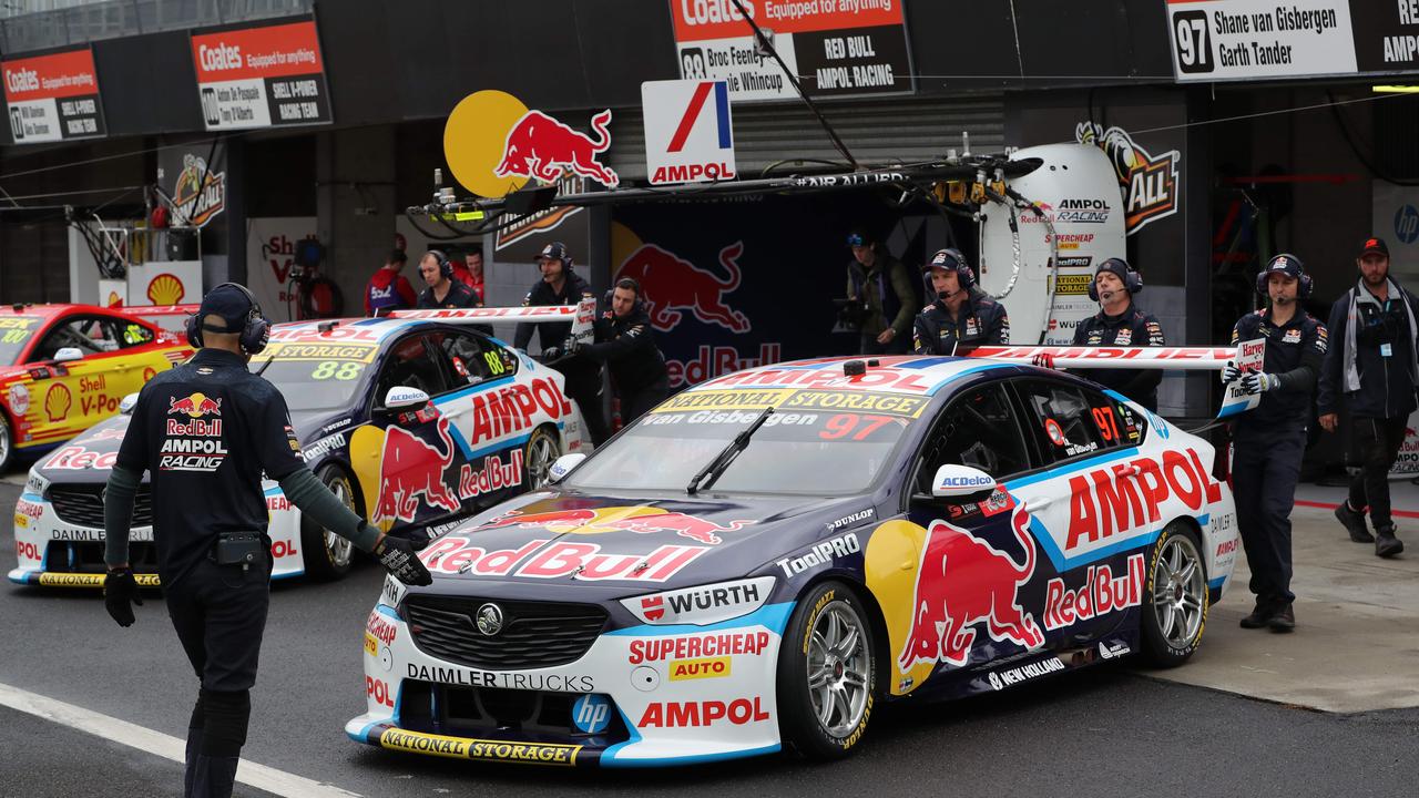 Pictured at Mount Panorama today are the cars lined up for the first practice session of the Bathurst 1000. Picture: Tim Hunter.