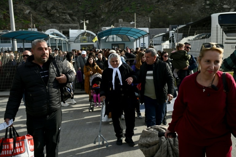 Greek PM calls for calm amid ‘very intense’ Santorini tremors