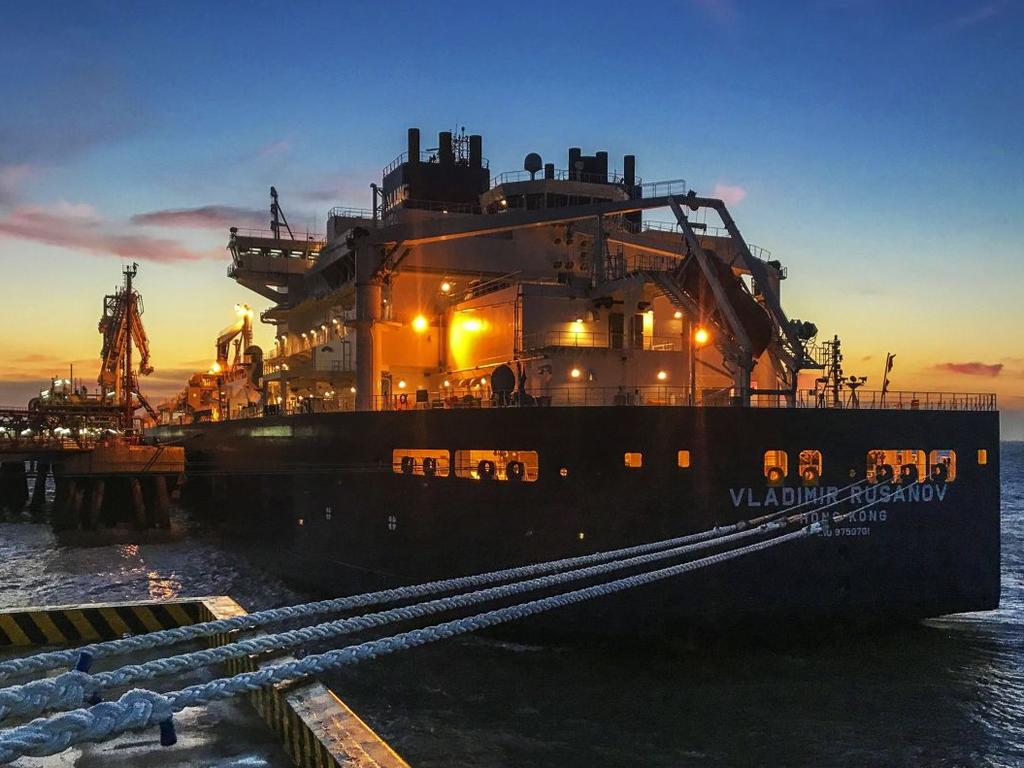 Gas alarm amid threat to China exports