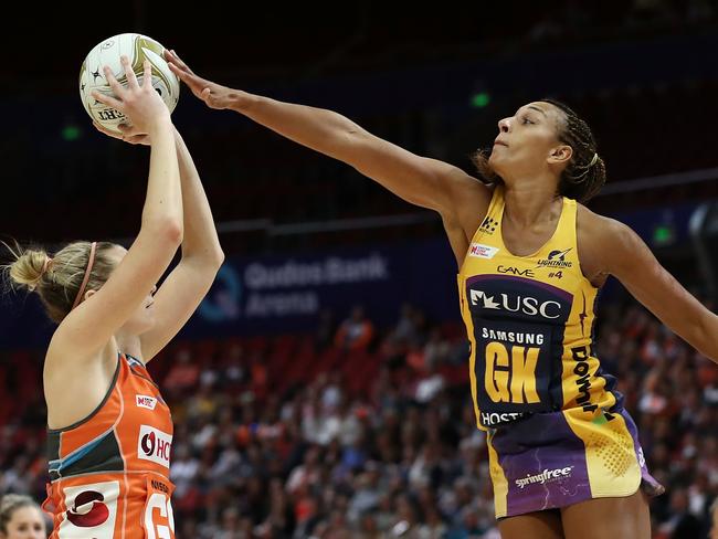 SYDNEY, AUSTRALIA - AUGUST 19:  Geva Mentor of the Lightning blocks a shot during the Super Netball Preliminary Final match between the Giants and the Lightning at Qudos Bank Arena on August 19, 2018 in Sydney, Australia.  (Photo by Ryan Pierse/Getty Images)