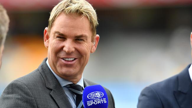 Shane Warne wants Marsh in and Handscomb out.