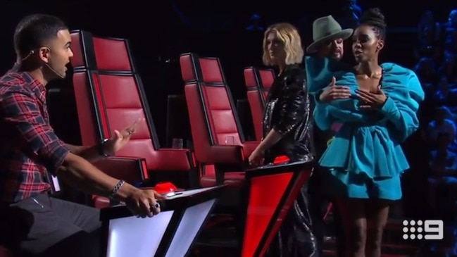 Kelly Rowland gets angry at Guy Sebastian after breaking show rules (The Voice)