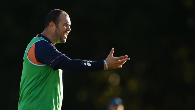 SYDNEY, AUSTRALIA - JULY 08: Waratahs coach Michael Cheika speaks to players during a Waratahs Super Rugby training session at Kippax Lake on July 8, 2014 in Sydney, Australia. (Photo by Matt King/Getty Images)