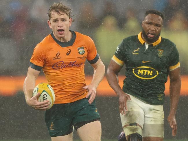 PERTH, AUSTRALIA - AUGUST 17: Max Jorgensen of the Wallabies runs the ball during The Rugby Championship match between Australia Wallabies and South Africa Springboks at Optus Stadium on August 17, 2024 in Perth, Australia. (Photo by Janelle St Pierre/Getty Images)