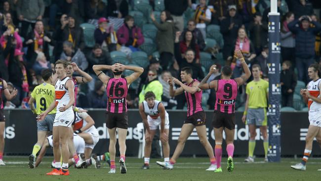 Confusion reigns at the final siren sas it was deemed Hawk Ryan Burton’s attempt to rush a behind was moments too late. Picture: Getty Images