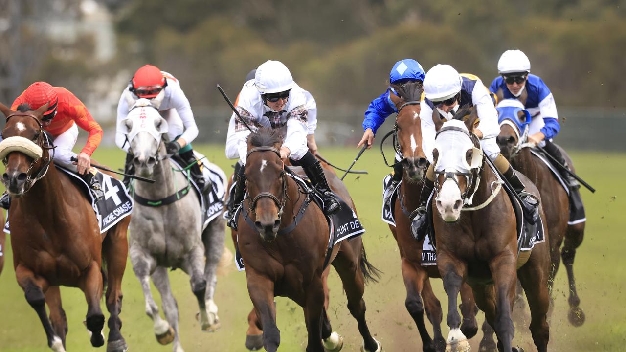 I'm Thunderstruck (white blinkers) during the Golden Eagle. Picture: Mark Evans/Getty