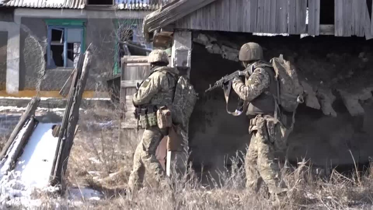 Ukrainian soldiers vow to fight till the end, 'with or without' America