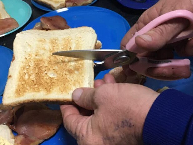 Mum shows dinner process for her 16 kids