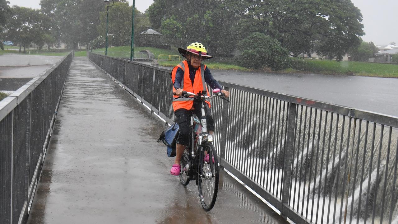 Wet weather in Townsville. Aplins Weir. Picture: Evan Morgan