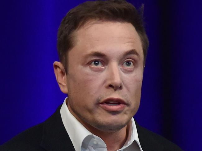 Billionaire entrepreneur and founder of SpaceX Elon Musk speaks at the 68th International Astronautical Congress 2017 in Adelaide on September 29, 2017.  Musk said his company SpaceX has begun serious work on the BFR Rocket as he plans an Interplanetary Transport System. / AFP PHOTO / PETER PARKS