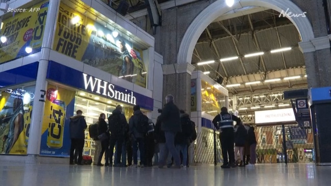 Prince Harry book UK release sees midnight queues