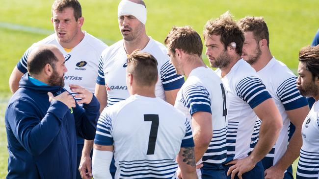 The Australian team train at Dulwich College, London, in the lead-up to its 2015 Rugby World Cup pool A fixture against England at Twickenham. Ex-Wallaby Nathan Sharpe made an appearance, standing in for injured lock Will Skelton. Photo credit: Stu Walmsley/ARU Media