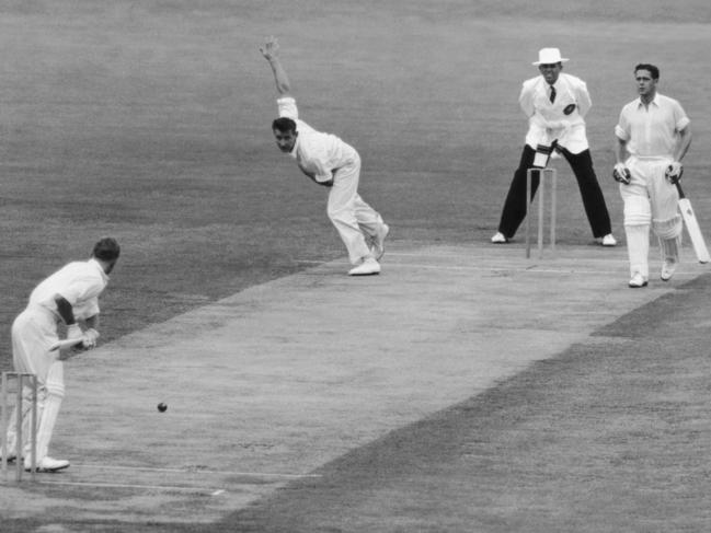 Ian Meckiff was accused of chucking by the Wisden. Picture: Keystone/Hulton Archive/Getty Images