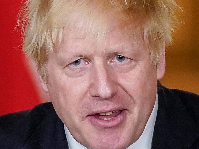 A handout image released by 10 Downing Street, shows Britain's Prime Minister Boris Johnson speaking during a remote press conference to update the nation on the COVID-19 pandemic, inside 10 Downing Street in central London on April 30, 2020. - Britain is 'past the peak' of its coronavirus outbreak, Prime Minister Boris Johnson said Thursday, despite recording another 674 deaths in the last 24 hours, taking the total toll to 26,711. (Photo by Andrew PARSONS / 10 Downing Street / AFP) / RESTRICTED TO EDITORIAL USE - MANDATORY CREDIT 