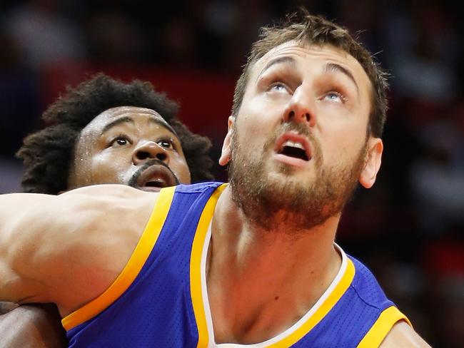 LOS ANGELES, CA - NOVEMBER 19: Andrew Bogut #12 of the Golden State Warriors blocks out DeAndre Jordan #6 of the Los Angeles Clippers during the second half of a game at Staples Center on November 19, 2015 in Los Angeles, California. NOTE TO USER: User expressly acknowledges and agrees that, by downloading and or using this photograph, User is consenting to the terms and conditions of the Getty Images License Agreement. (Photo by Sean M. Haffey/Getty Images)