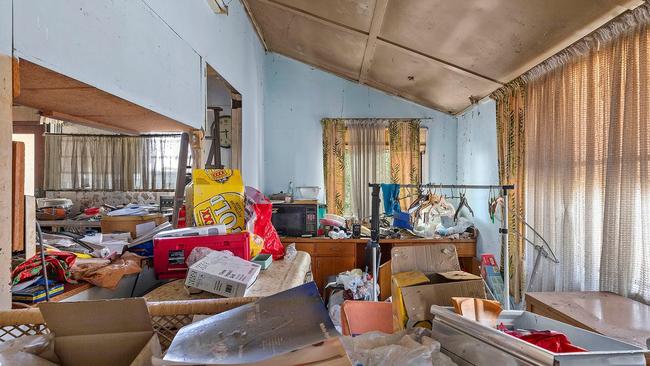 Inside the house at 100 Glen Retreat Rd, Mitchelton, when it was for sale.