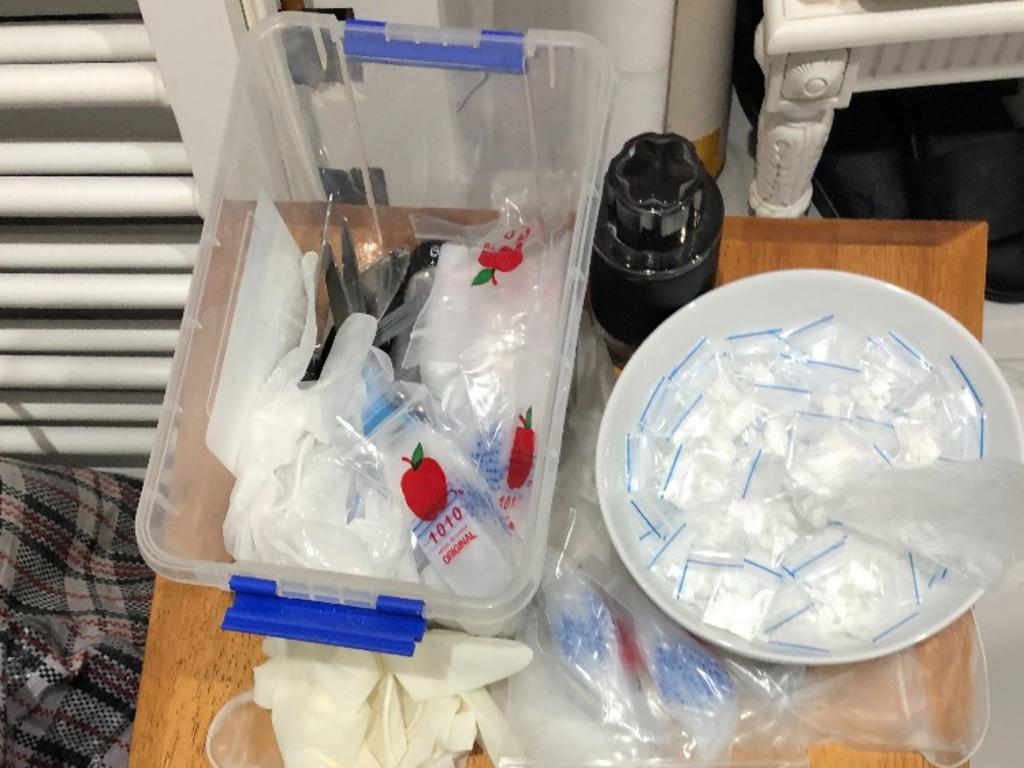 Police allegedly found 1kg of cocaine, a gun and $300,000 in cash during a vehicle stop in Neutral Bay on Wednesday. Picture: NSW Police
