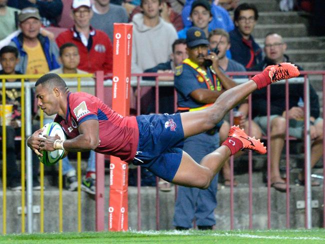 Filipo Daugunu scores a try for the Queensland Reds in Cape Town. Picture: AFP