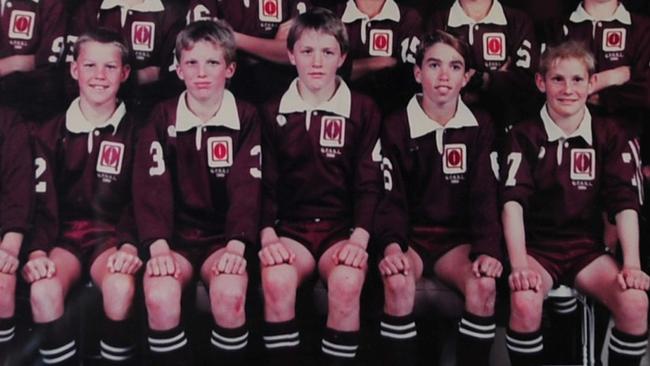 Future Wallaby vice-captain Elton Flatley (centre) with Darren Lockyer on his right, representing the 1989 Queensland Primary Schools.