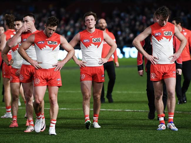 ADELAIDE, AUSTRALIA - AUGUST 03: Sydney  leave the ground after losing during the round 21 AFL match between Port Adelaide Power and Sydney Swans at Adelaide Oval, on August 03, 2024, in Adelaide, Australia. (Photo by Mark Brake/Getty Images)