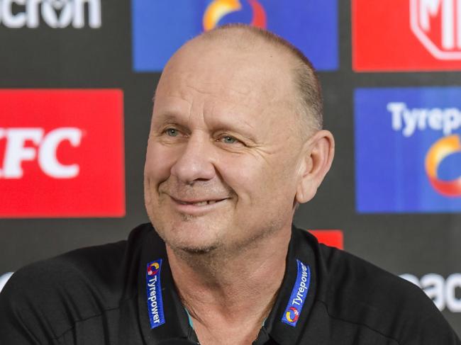 February 12 2025Ken Hinkley.Ken Hinkley has informed the club he will step aside at seasonÃs end and hand over to Josh Carr as senior coach in 2026Picture: RoyVPhotography