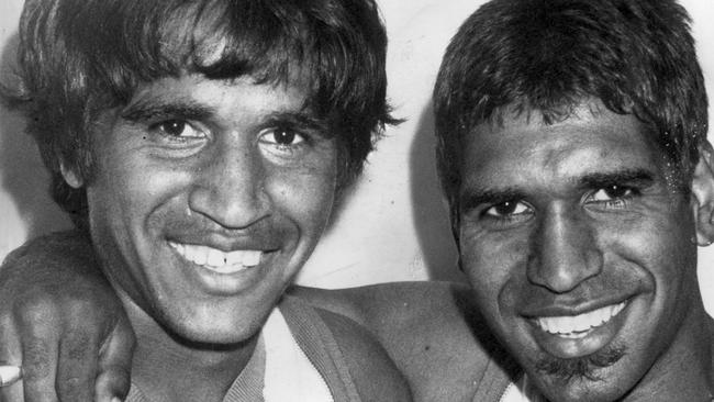 AFL footballer Phil Krakouer (l) with brother Jim Krakouer (r) 10 Mar 1999.