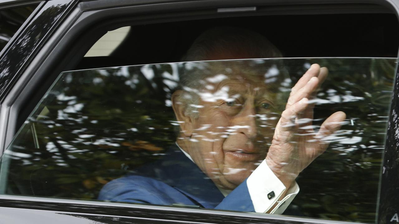 King Charles waves as he leaves Admiralty House in Kirribilli. Picture: NewsWire / Damian Shaw.