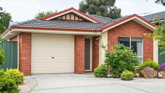 2/53A John Street, Woodside sold for $480,000. Pic: realestate.com.au.