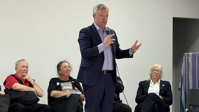 LNP candidate Cameron Caldwell addresses a Meet the Candidates forum held by the Paradise Point &amp; Northern Districts Progress Association on Tuesday night. Picture: Keith Woods.