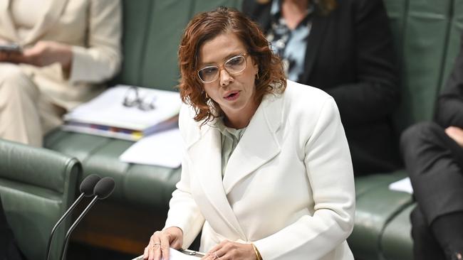 Social Services Minister Amanda Rishworth has left the rate on the government’s reverse mortgage unchanged. Picture: NCA NewsWire / Martin Ollman