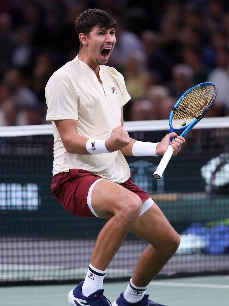 Alexei Popyrin beat Daniil Medvedev. (Photo by Julian Finney/Getty Images)