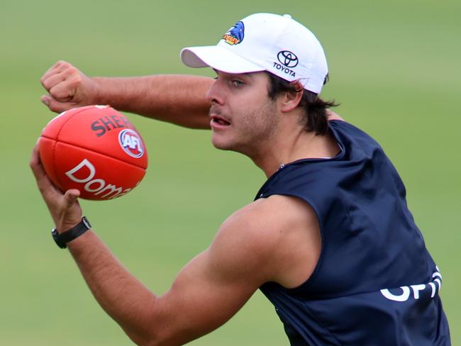 ADELAIDE , AUSTRALIA - NewsWire Photos DECEMBER 7, 2020 Darcy Fogarty at the Adelaide Crow players return to training at West lakes. Photo Kelly barnes