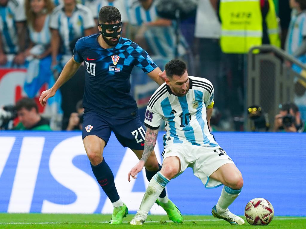 World Cup: Messi skill cuts down Croatian defender Gvardiol | CODE Sports