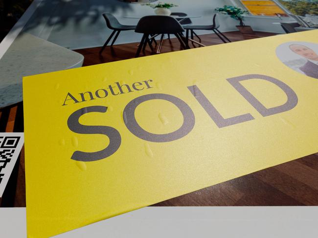 SYDNEY, AUSTRALIA - NewsWire Photos SEPTEMBER 14 2023. Generic housing & real estate house generics. Pic shows a sold sign for an apartment which went to auction in Drummoyne. Picture: NCA NewsWire / Max Mason-Hubers