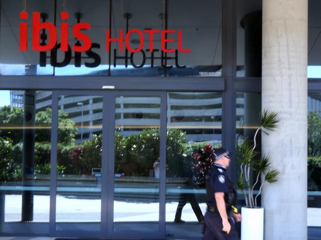 Police and Army personnel at the Ibis Hotel, as Passengers arriving into Brisbane International Airport and forced into quarantine. Passengers getting off and being taken to buses before taken to hotels to quarantine, Sunday 29th March 2020 – Photo Steve Pohlner