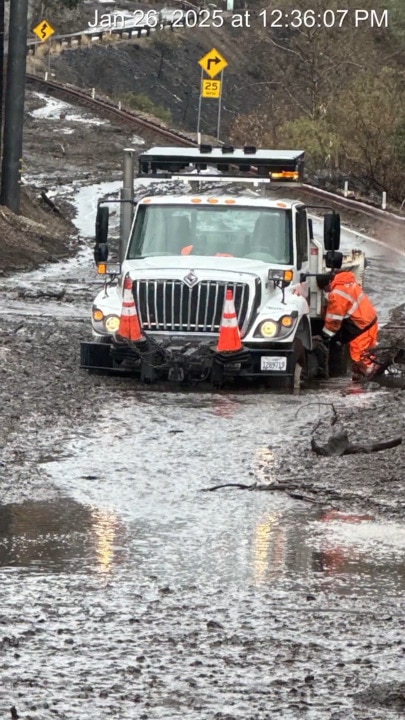 New danger for LA residents as rain brings fire relief