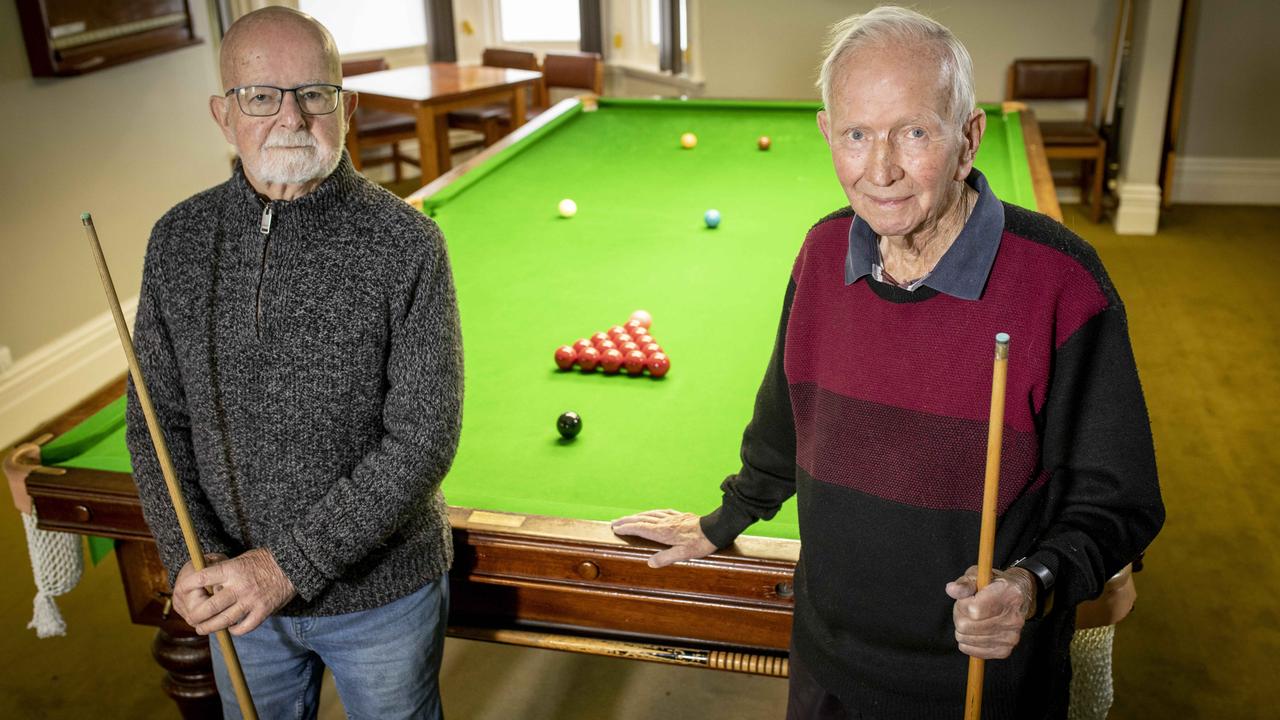 sport-tasmania-bellerive-yacht-club-snooker-team-rallies-against-plan-to-take-tables-away-the