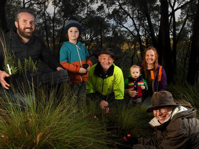 BANDICOOT WILDLIFE CORRIDOR. Ben Koch, Sam Koch 4, Danny Rohrlach (Volunteer Sturt Upper Reaches Landcare Group), Luca Koch 1, Gemma Opie and Jenny Deans (Volunteer Sturt Upper Reaches Landcare Group). Pictured at Ben and Gemma Opie's Upper Sturt property that overlooks the Sturt River, on the 18th June 2021. Picture: Tricia Watkinson*Ben and Gemma are the parents of Sam and Luca*