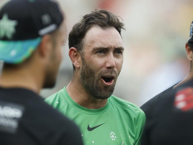 MELBOURNE, AUSTRALIA - JANUARY 06: Glenn Maxwell of the Stars speaks to the team during the BBL match between Melbourne Stars and Sydney Sixers at Melbourne Cricket Ground, on January 06, 2024, in Melbourne, Australia. (Photo by Daniel Pockett/Getty Images)