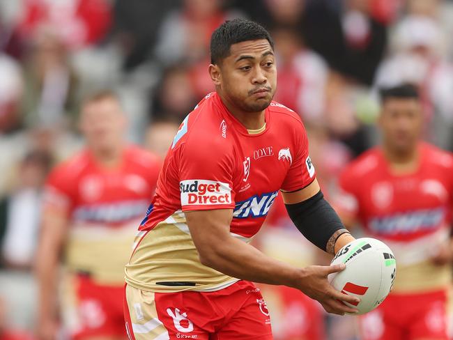 WOLLONGONG, AUSTRALIA - APRIL 01:  Anthony Milford of the Dolphins runs with the ball during the round five NRL match between St George Illawarra Dragons and Dolphins at WIN Stadium on April 01, 2023 in Wollongong, Australia. (Photo by Mark Metcalfe/Getty Images)