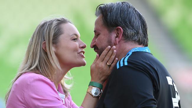 Anthony LaPaglia gets a kiss from his wife Alex Henkel. Picture: Josie Hayden