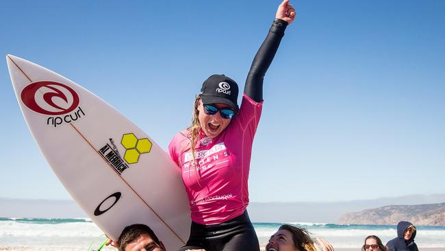 Van Dijk wins the final at Cascais Women's Pro 17 in Cascais, Portugal. Pic: Supplied.