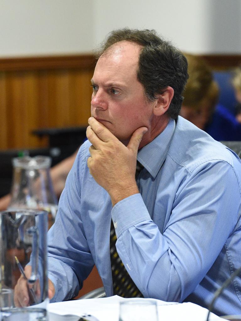 A petition is circulating calling for the removal of Fraser Coast Councillor James Hansen.