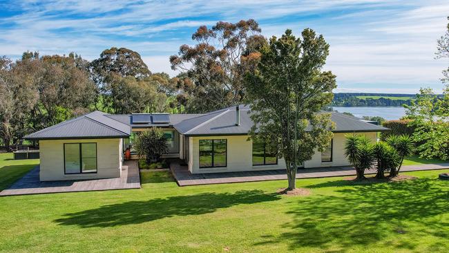 The cornerstone of Rothesay is the architect designed, craftsman built, three-bedroom limestone homestead, built in 2017 with soaring three-metre ceilings and spotted gum flooring throughout.