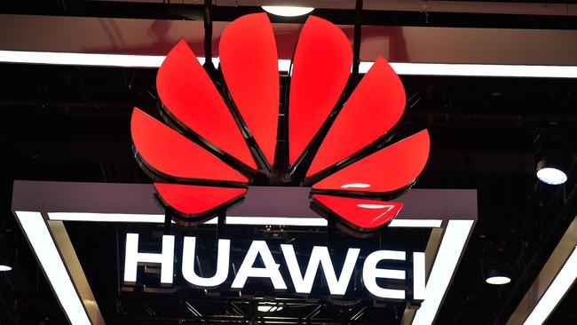 LAS VEGAS, NV - JANUARY 09: The Huawei logo is display during CES 2018 at the Las Vegas Convention Center on January 9, 2018 in Las Vegas, Nevada. CES, the world's largest annual consumer technology trade show, runs through January 12 and features about 3,900 exhibitors showing off their latest products and services to more than 170,000 attendees.   David Becker/Getty Images/AFP == FOR NEWSPAPERS, INTERNET, TELCOS & TELEVISION USE ONLY ==