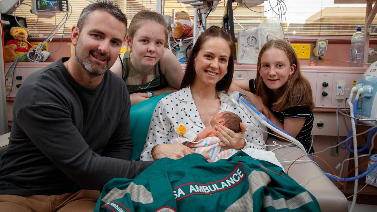 Pregnant ambulance officer’s emergency delivery as water breaks on job ...