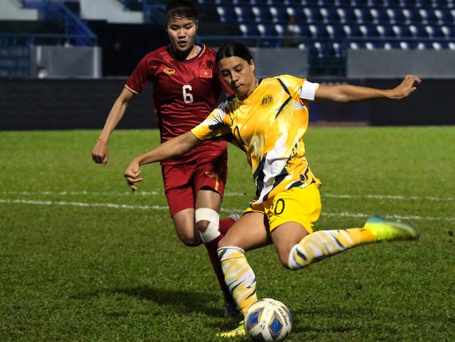 CAM PHA, VIETNAM - MARCH 11: Sam Kerr of Australia in action during the Women's Olympic Football Tournament Play-Off 2nd Leg between Vietnam and Australian Matildas at Cam Pha Stadium on March 11, 2020 in Cam Pha, Vietnam. (Photo by Linh Pham/Getty Images)