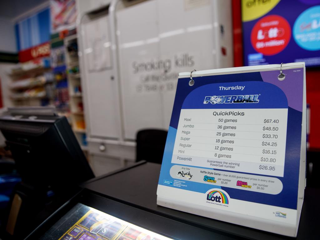 Thousands of Australians collect winnings from Powerball. Picture: NewsWire / Nikki Short