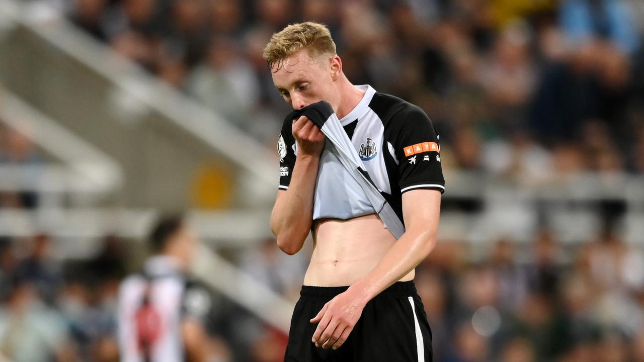 NEWCASTLE UPON TYNE, ENGLAND – SEPTEMBER 17: Sean Longstaff of Newcastle United reacts during the Premier League match between Newcastle United and Leeds United at St. James Park on September 17, 2021 in Newcastle upon Tyne, England. (Photo by Stu Forster/Getty Images)