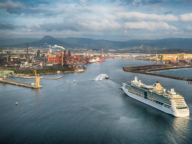 Radiance Of The Seas visits Port Kembla in 2016. Supplied by NSW Port Authority